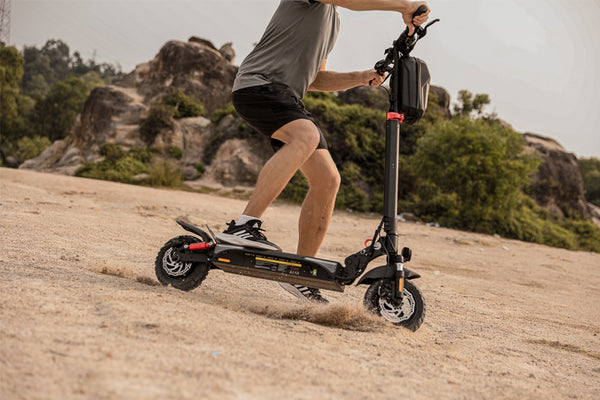 Is there an electric scooter that goes on sand？